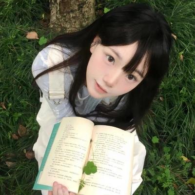 出墙红杏两家春封面